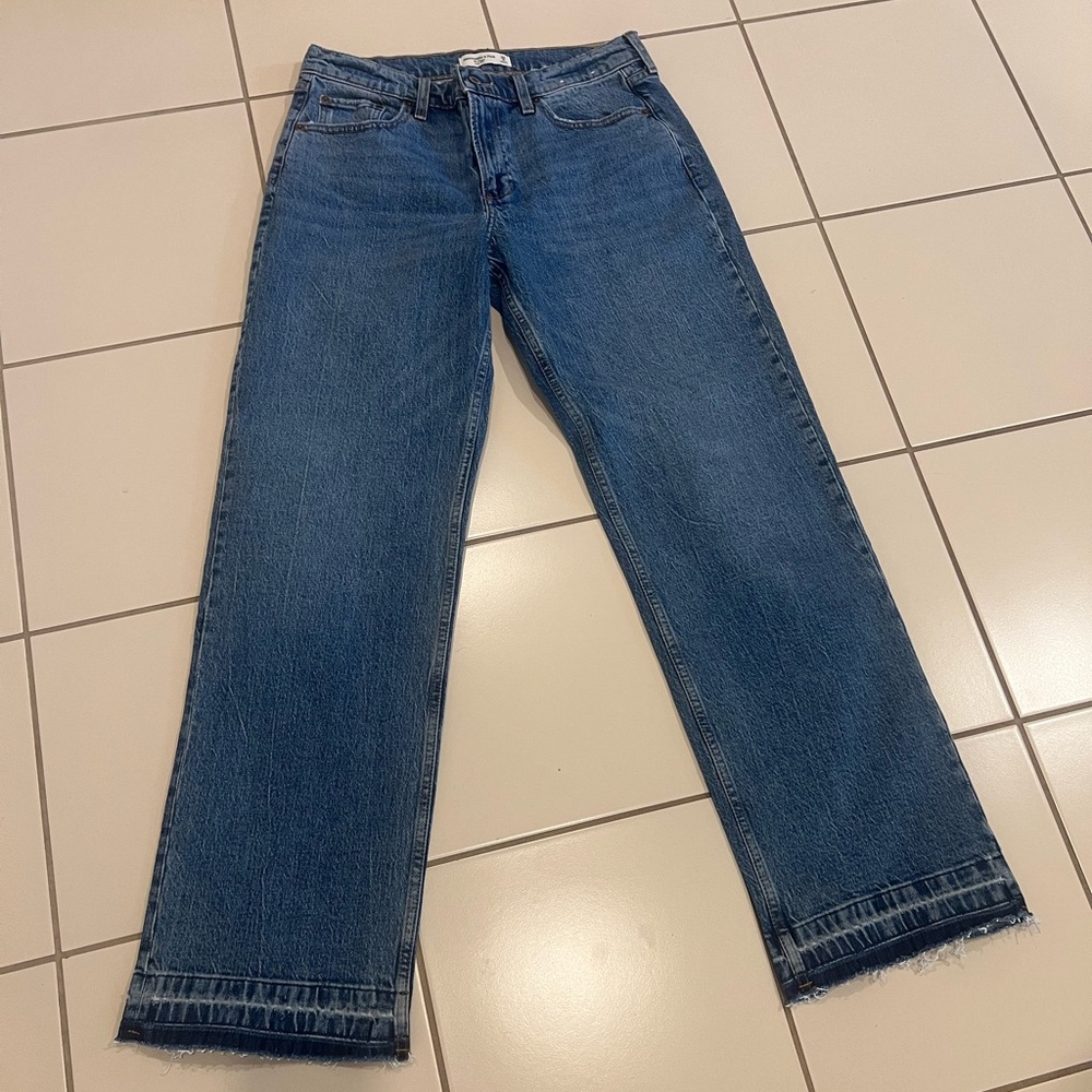 Abercrombie & Fitch The Baggy Low Rise Denim Jean